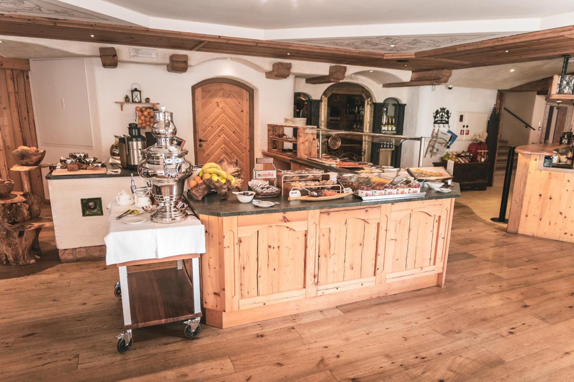 Dorfhotel Beludei Santa Cristina Val Gardena Eksteriør bilde